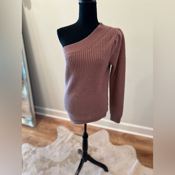 •NBD •Mia Sweater •Size: XS •Color: Taupe - Picture 3 of 8
